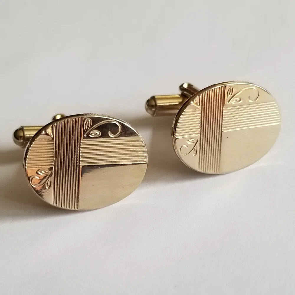 Vintage cufflinks gold tone oval etched design cuff links
